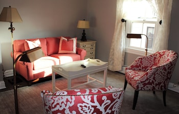 Suite, 1 King Bed (Tall Tales Guesthouse Full 1 Bedroom )