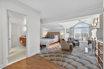 Room, 1 King Bed (Luxury Room - King Bed Residential Vi)