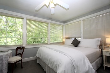 Suite, Fireplace (Chesney Suite: 2 rooms)