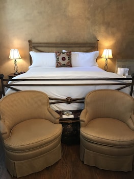 Room, 1 King Bed, Jetted Tub (Lady Helen's Room)