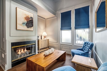 Suite, 1 King Bed