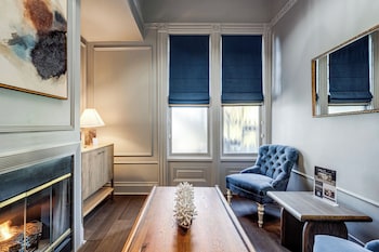 Suite, 1 King Bed