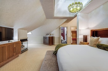 Deluxe Room, Multiple Beds