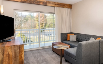 Deluxe Studio Suite, 1 Bedroom, Courtyard View