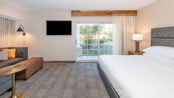 Standard Room, 1 King Bed