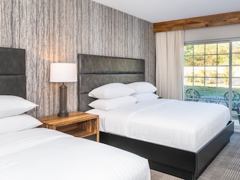 Standard Room, Multiple Beds, Accessible Bathtub
