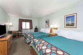 Room, 2 Queen Beds, Non Smoking (Pet-friendly)