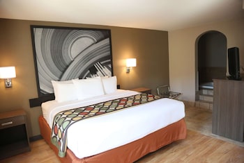 Deluxe Suite, 1 King Bed, Non Smoking