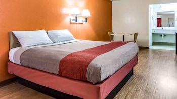 Standard Room, 1 Queen Bed, Smoking