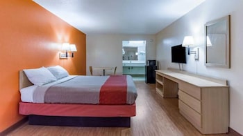 Standard Room, 1 Queen Bed, Non Smoking