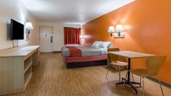 Standard Room, 1 Queen Bed, Non Smoking