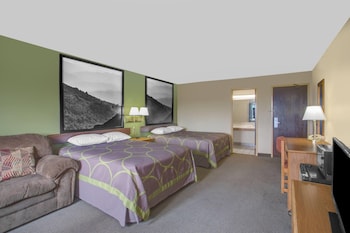 Room, 2 Queen Beds, Refrigerator