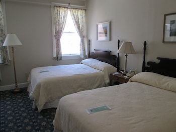 Standard Room, 2 Double Beds