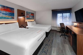 Deluxe Room, 2 Queen Beds, Non Smoking