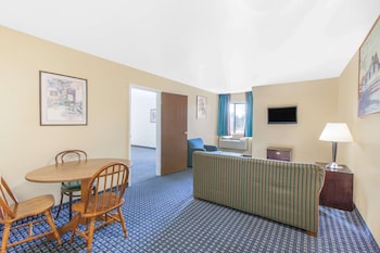 Efficiency, Room, 1 Queen Bed, Non Smoking