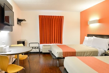Deluxe Room, 2 Double Beds, Non Smoking, Refrigerator & Microwave