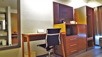 Suite, 2 Double Beds, Non Smoking