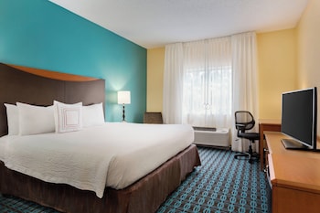 Room, 1 King Bed, Accessible Bathtub