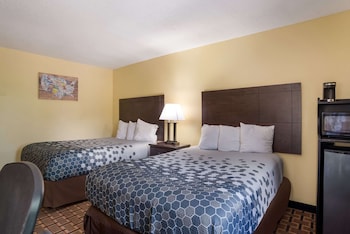 Standard Room, 2 Double Beds, Non Smoking