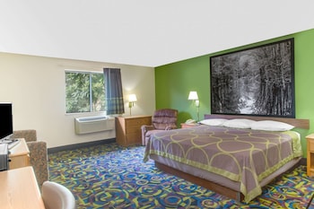 Suite, 1 King Bed, Microwave