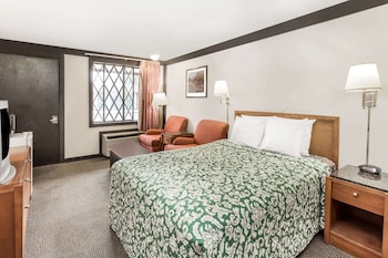 Room, 1 Queen Bed, Kitchenette