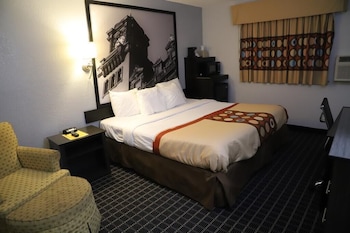 Standard Room, 1 King Bed