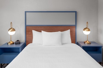Room, 1 Queen Bed, Non Smoking