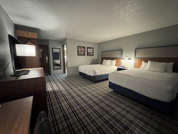 Room, 2 Queen Beds, Non Smoking