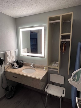 Room, 1 King Bed, Accessible, Non Smoking (Mobility/Hearing Accessible)