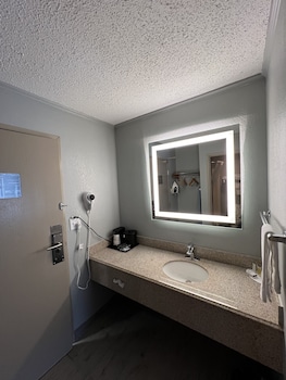 Studio Suite, 1 King Bed, Non Smoking