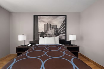 Studio Suite, 1 King Bed, Non Smoking