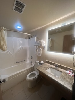Standard Room, 1 King Bed