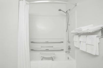 Room, 1 King Bed, Accessible, Non Smoking (Bathtub w/ Grab Bars)