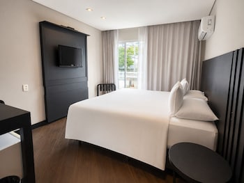 Deluxe Double Room, Mobility Accessible (PcD)
