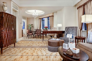 Signature Riverview Suite