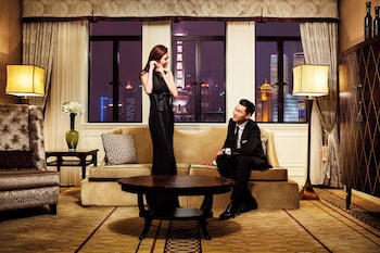Signature Riverview Suite