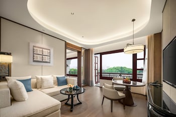 Premier Balcony Suite