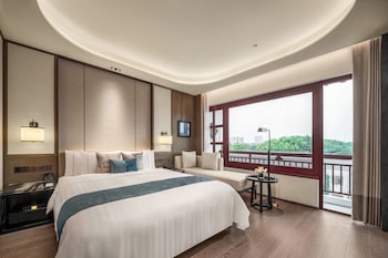 Premier Balcony Suite