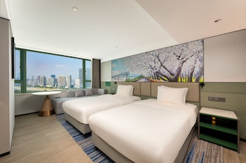 Premium Room, 2 Twin Beds, City View (High Floor)