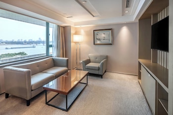 1 King Bed One Bedroom Suite River view