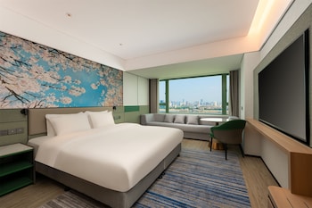 Premium Room, 1 King Bed, River View (High Floor)