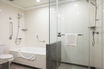 1 King Bed One Bedroom Suite River view