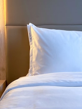 Standard Room, 1 Queen Bed, Non Smoking