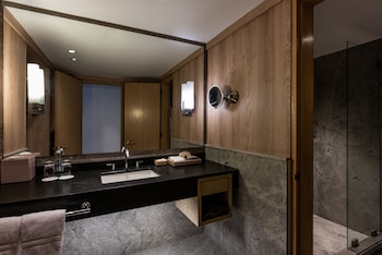 Grand Premier Room Queen
