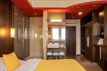 Design Double Room, City View (12th Floor)
