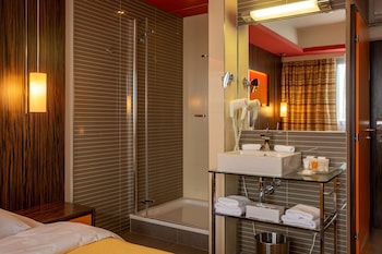 Design Double Room, City View (12th Floor)