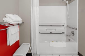 Standard Room, 1 Queen Bed, Accessible