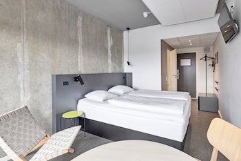 Standard Double Room, 1 Queen Bed