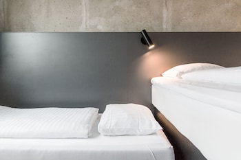 Standard Double Room, 1 Queen Bed