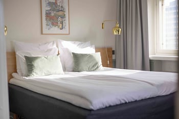 Junior Suite, 1 King Bed with Sofa bed, Sauna, City View